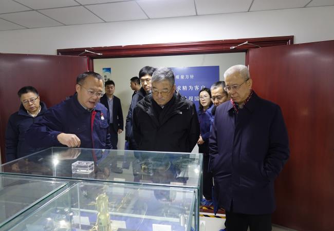 國(guó)機(jī)集團(tuán)黨委書記、董事長(zhǎng)張曉侖到軸研所調(diào)研